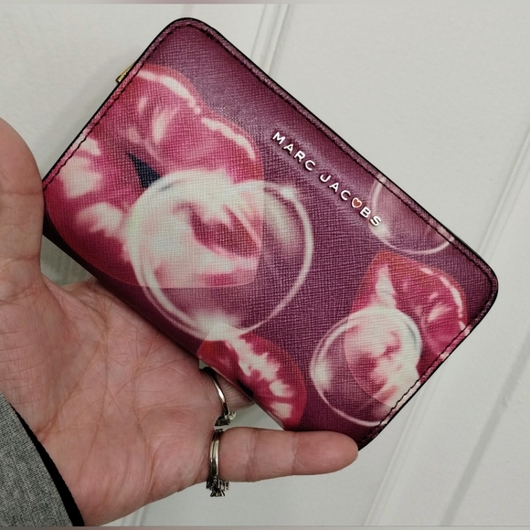 Marc Jacobs Handbags - Marc Jacobs Wallet Limited Edition "Hot Lips" Valentine Collection